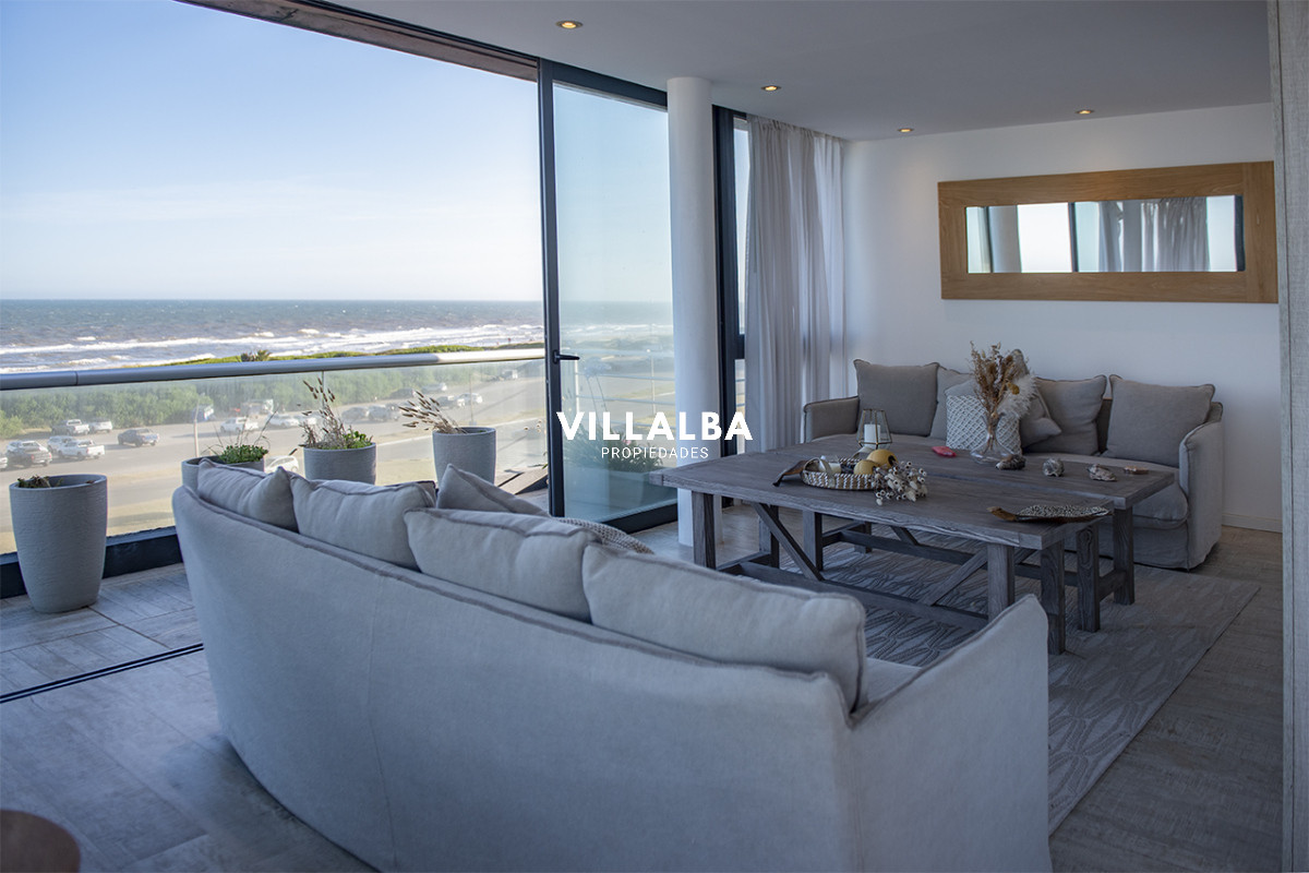 Apartamento ID.3431 - Apartamento Penthouse, frente al mar, playa brava, 3 dormitorios con hermosa vista