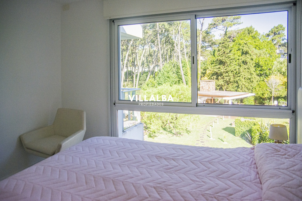 Apartamento ID.3666 - Espectacular departamento duplex a pasos del mar . 3 dormitorios en venta