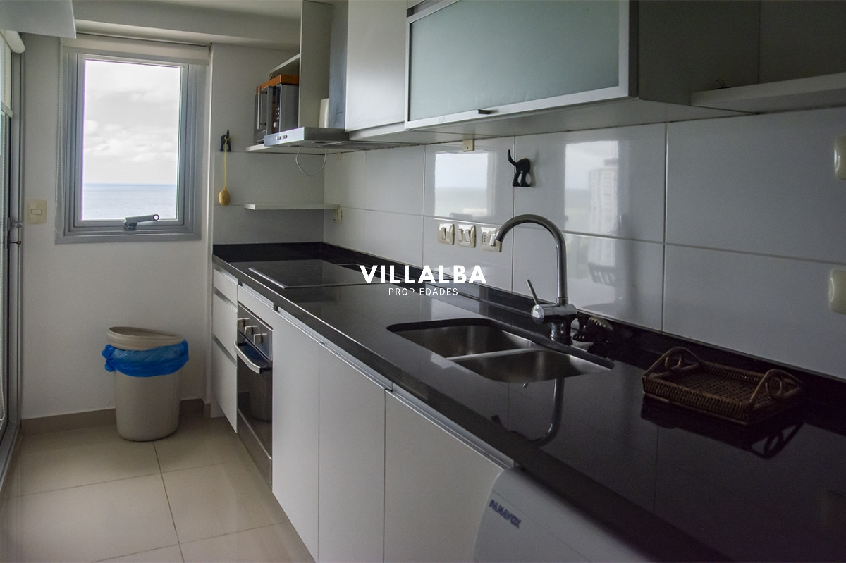 Apartamento ID.3917 - Vende apartamento de 3 dormitorios en Wind Tower, piso alto con vista al mar , Punta del Este 