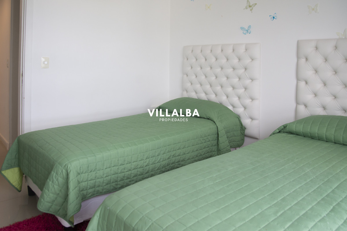 Apartamento ID.3917 - Vende apartamento de 3 dormitorios en Wind Tower, piso alto con vista al mar , Punta del Este 