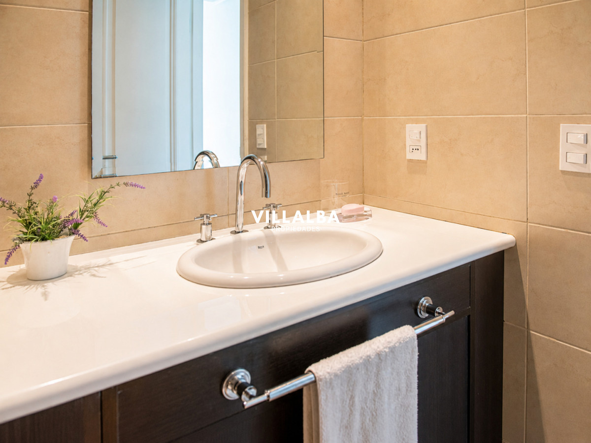 Apartamento ID.3508 - Hermoso Pent-house en torre Imperiale ,venta en zona de la Brava.