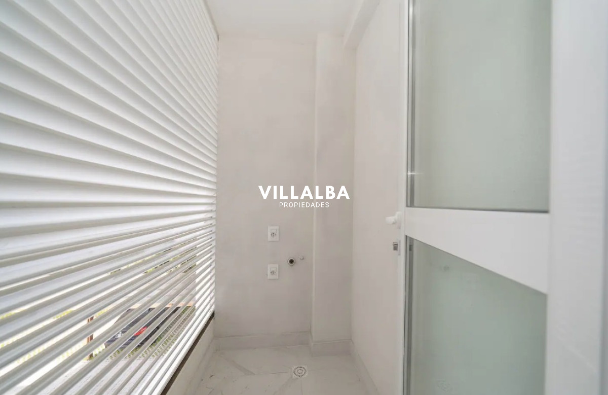 Apartamento ID.4240 - Apartamento en Alquiler de 2 dormitorio frente al Mar en Edificio Cruceros, Punta del este , Playa Mansa