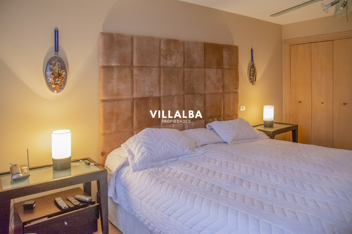 Apartamento ID.2085 - Departamento en venta de 3 dormitorios en Torre Nueva York.