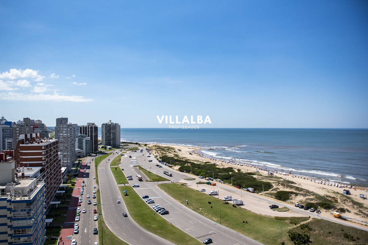 Apartamento ID.3508 - Hermoso Pent-house en torre Imperiale ,venta en zona de la Brava.