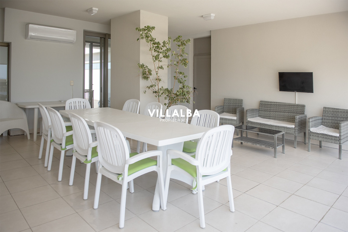 Apartamento ID.3508 - Hermoso Pent-house en torre Imperiale ,venta en zona de la Brava.