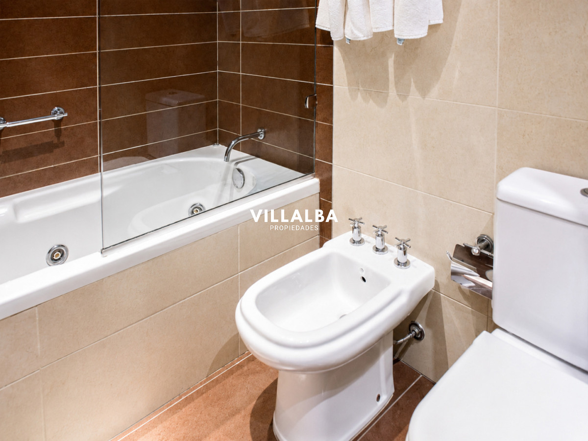Apartamento ID.3508 - Hermoso Pent-house en torre Imperiale ,venta en zona de la Brava.