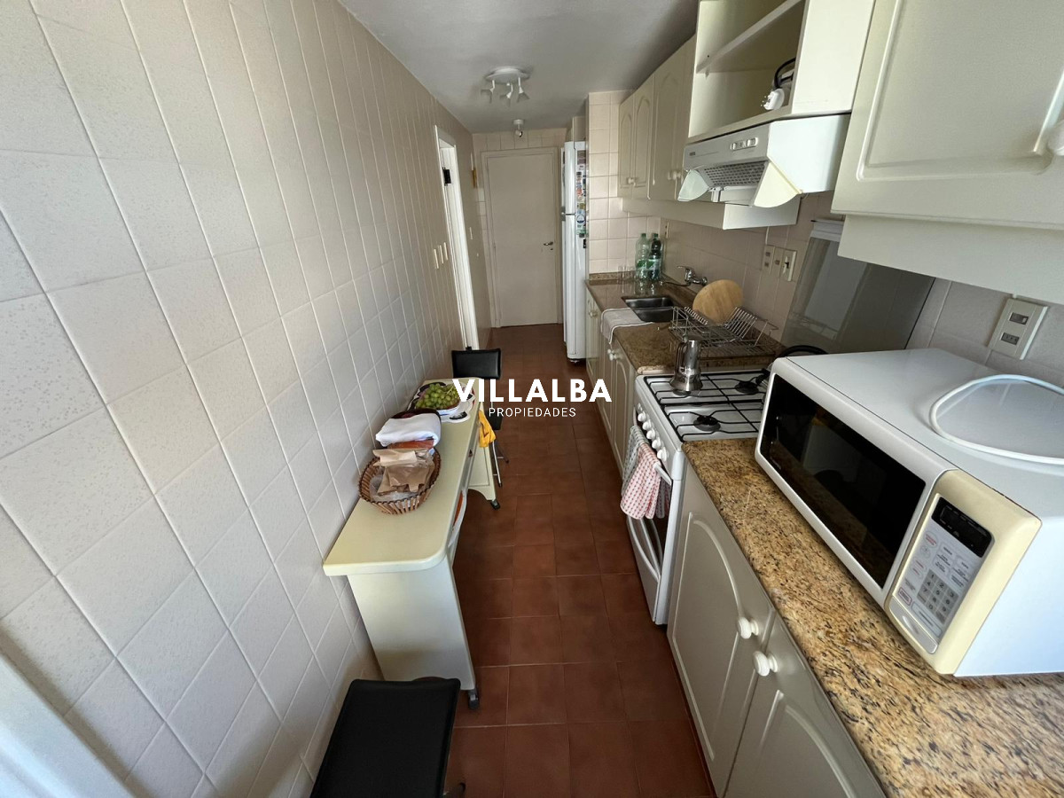 Apartamento ID.2888 - Departamento de 2 dormitorios en venta, Peninsula. 