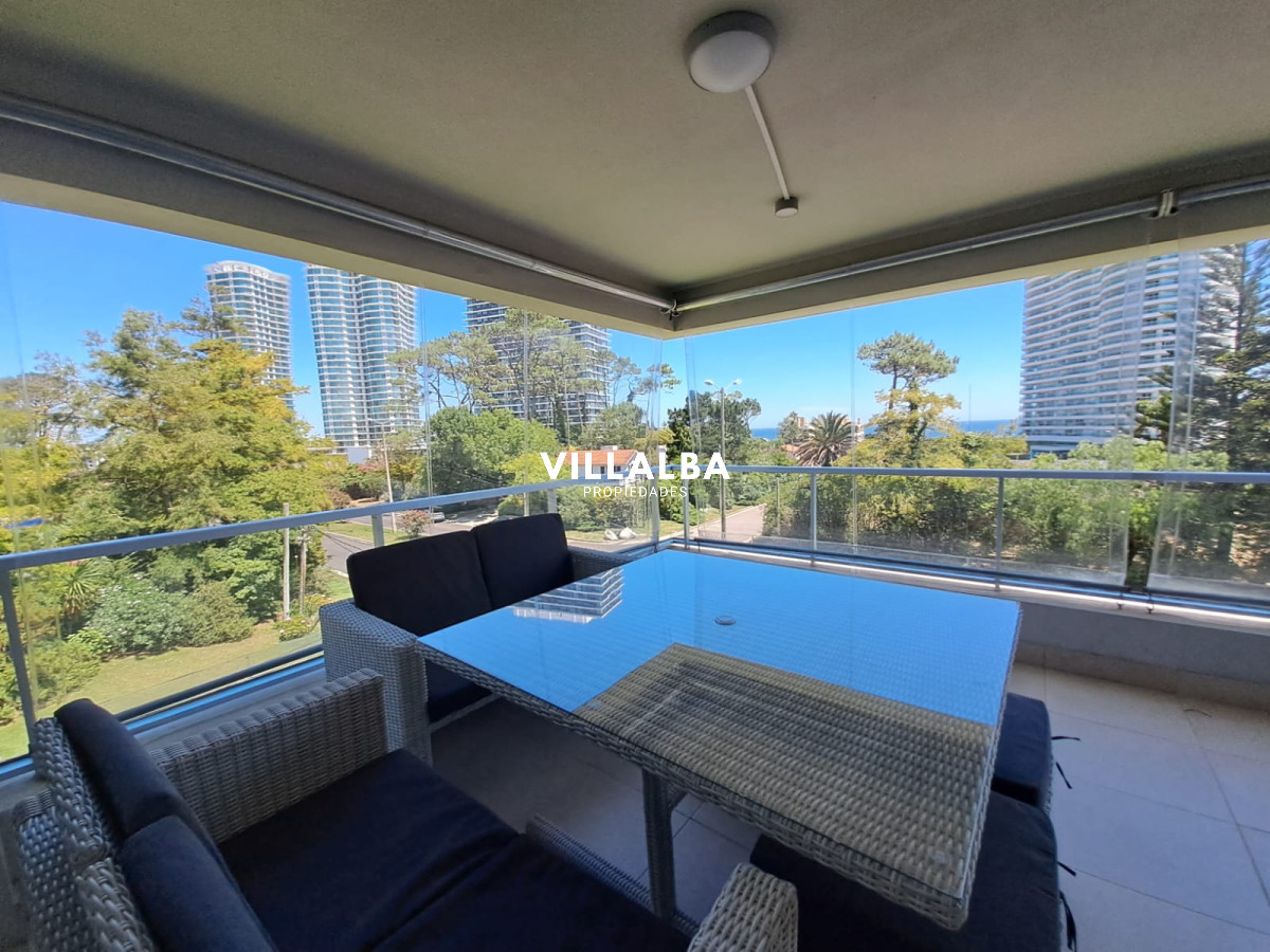 Apartamento ID.3665 - PH en playa mansa , departamento en Edificio Monet de 2 dormitorios, Punta Del Este