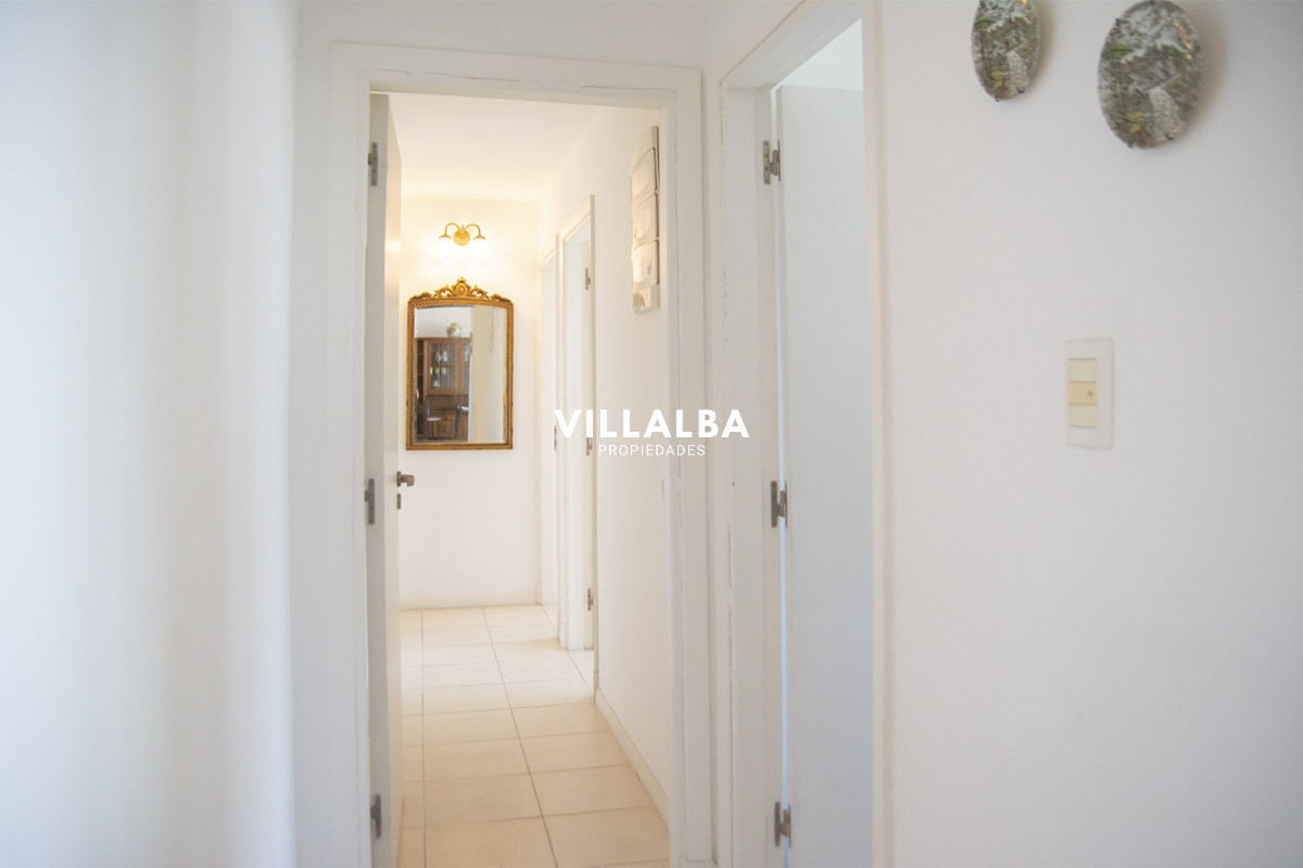 Apartamento ID.4001 - Vende apto de 2 dormitorios con vista al mar en Punta del este