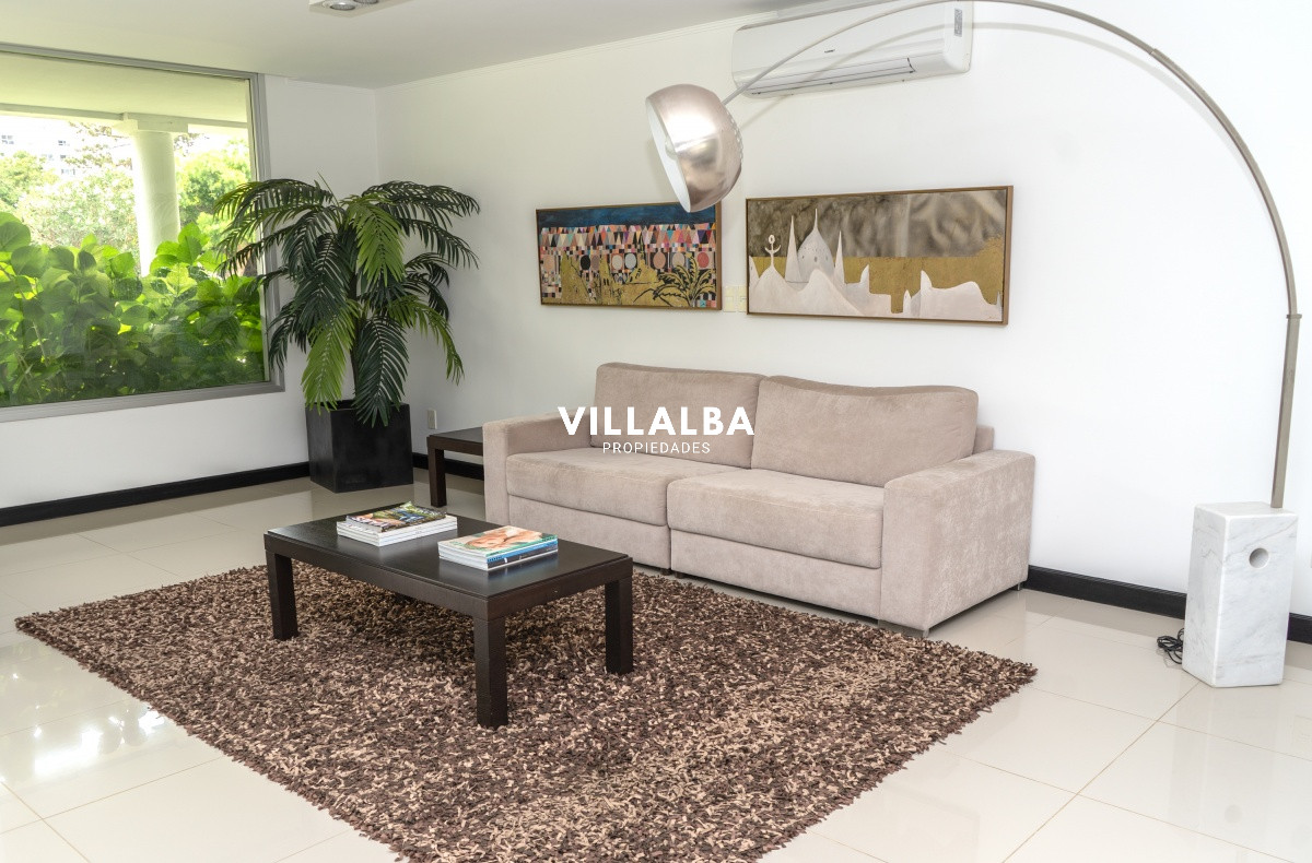 Apartamento ID.3665 - PH en playa mansa , departamento en Edificio Monet de 2 dormitorios, Punta Del Este