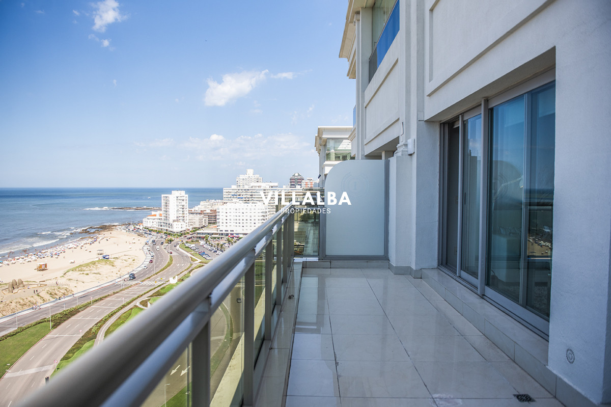 Apartamento ID.3508 - Hermoso Pent-house en torre Imperiale ,venta en zona de la Brava.