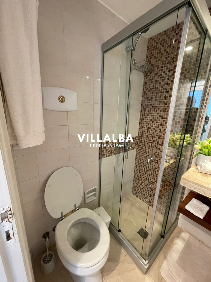 Apartamento ID.4123 - Apartamento de 2 dormitorios con vista al mar en venta en Peninsula.