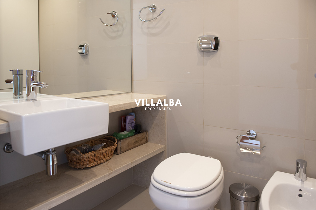 Apartamento ID.2367 - Penthouse frente al mar en venta, 3 suites. Blue Bird