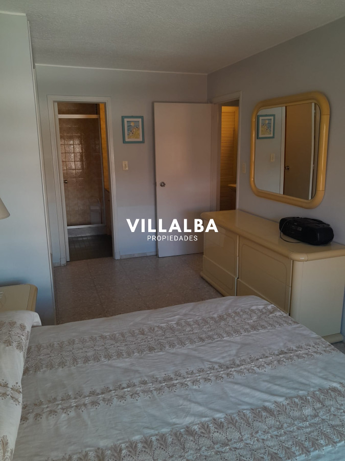 Apartamento ID.3449 - Departamento  en venta de 3 dormitorios  Peninsula, Punta del Este