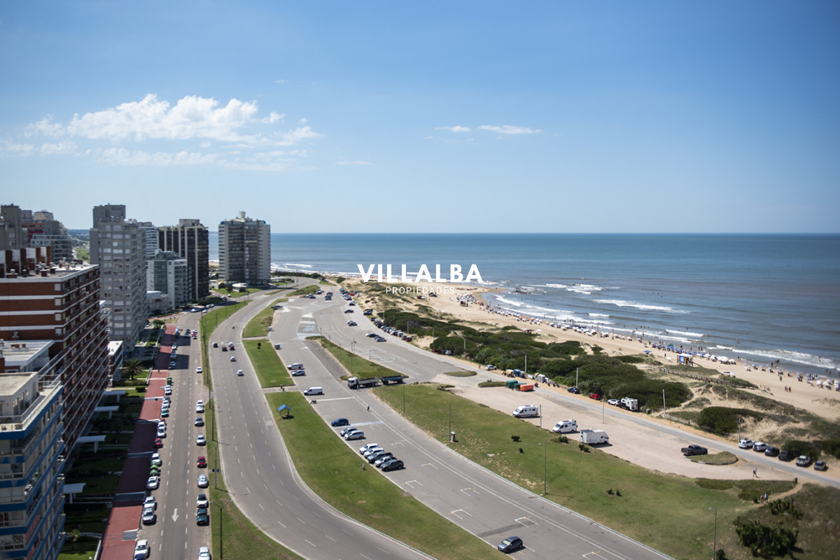 Apartamento ID.3508 - Hermoso Pent-house en torre Imperiale ,venta en zona de la Brava.