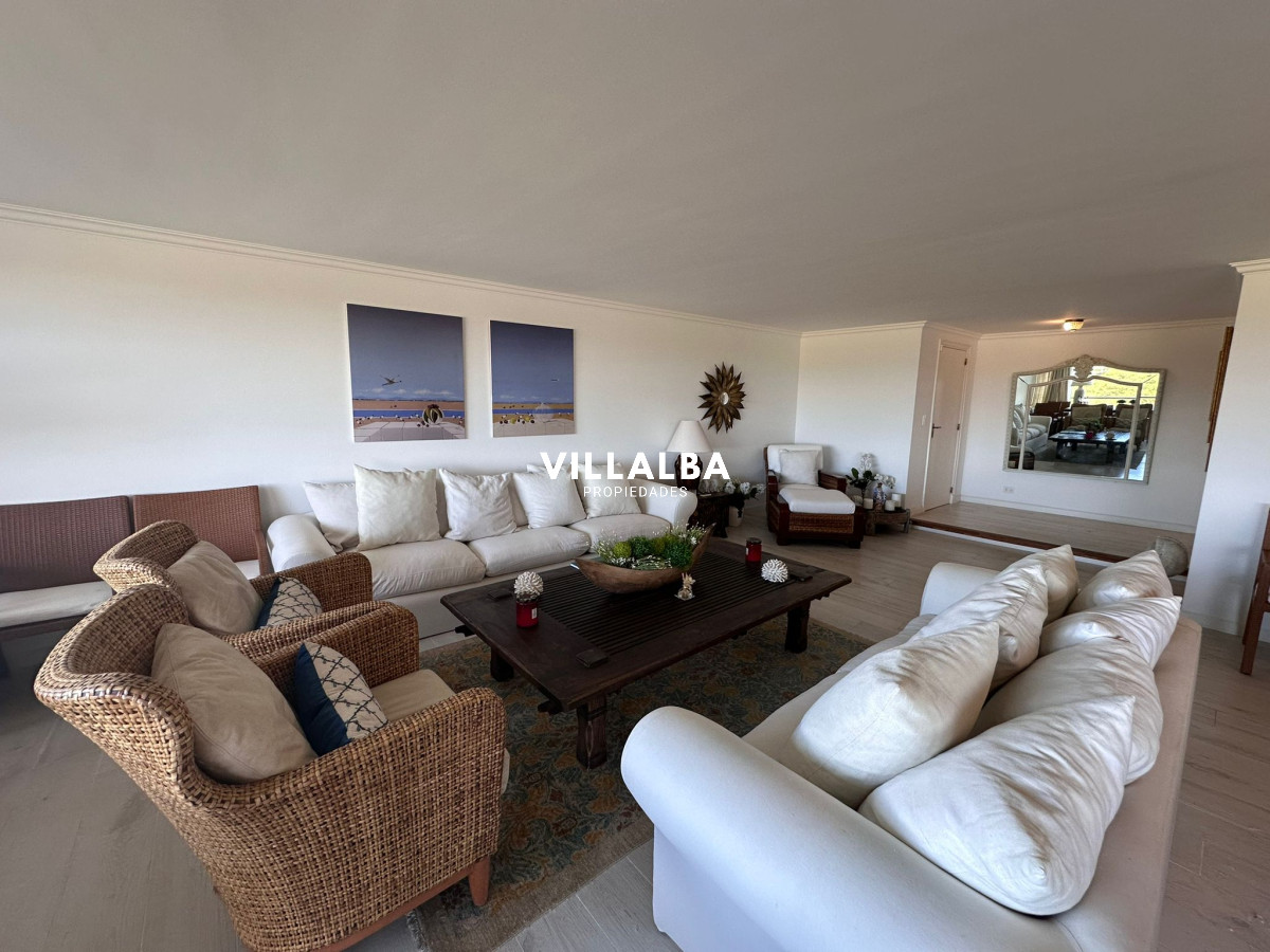 Apartamento ID.3610 - Se vende departamento de 4 dormitorios , Playa brava, Esturion