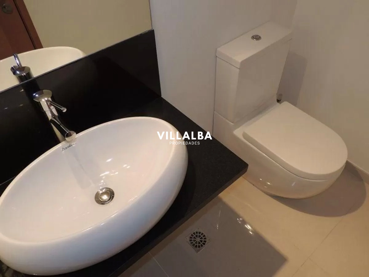 Apartamento ID.2385 - Lindo departamento en excelente zona a metros de Playa Mansa. Amenities. 
