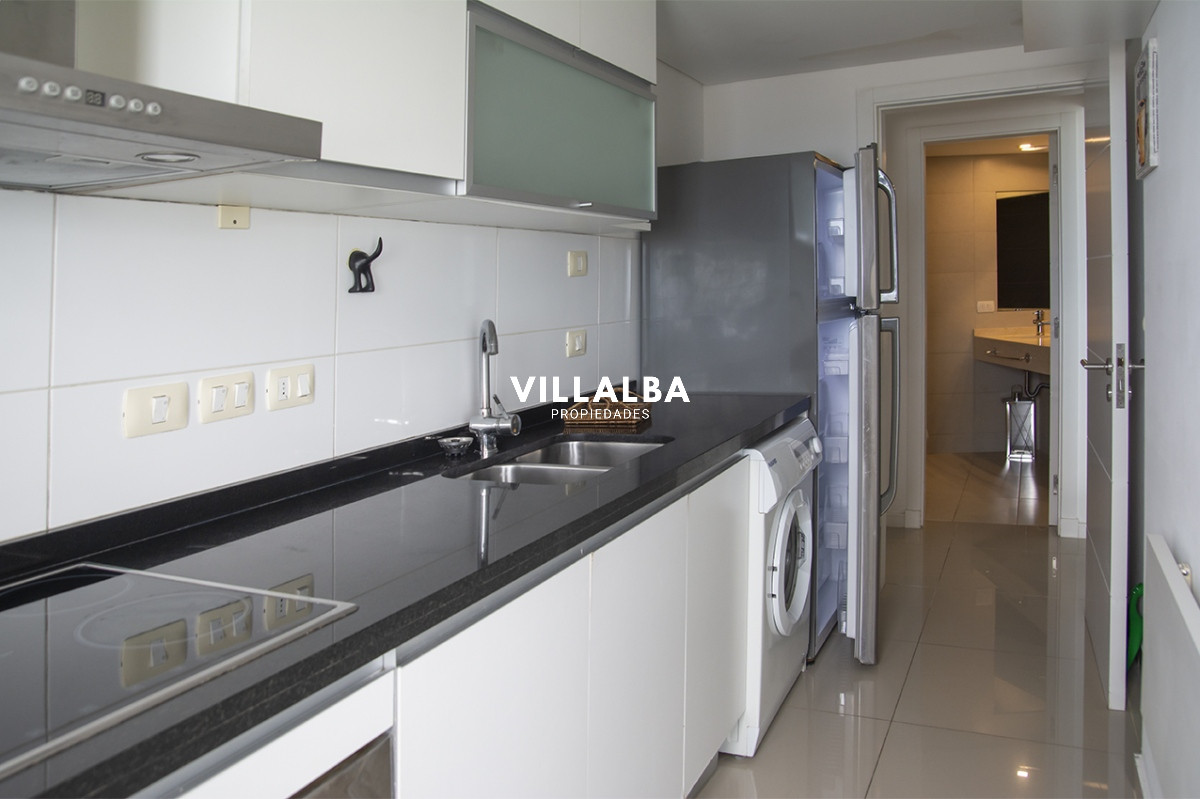 Apartamento ID.3917 - Vende apartamento de 3 dormitorios en Wind Tower, piso alto con vista al mar , Punta del Este 