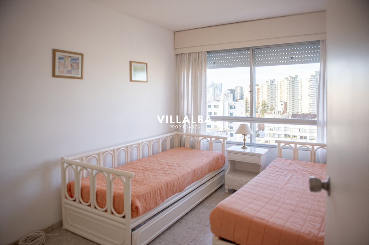 Apartamento ID.3635 - Vende departamento de 3 dormitorios con vista al Puerto, Punta del Este