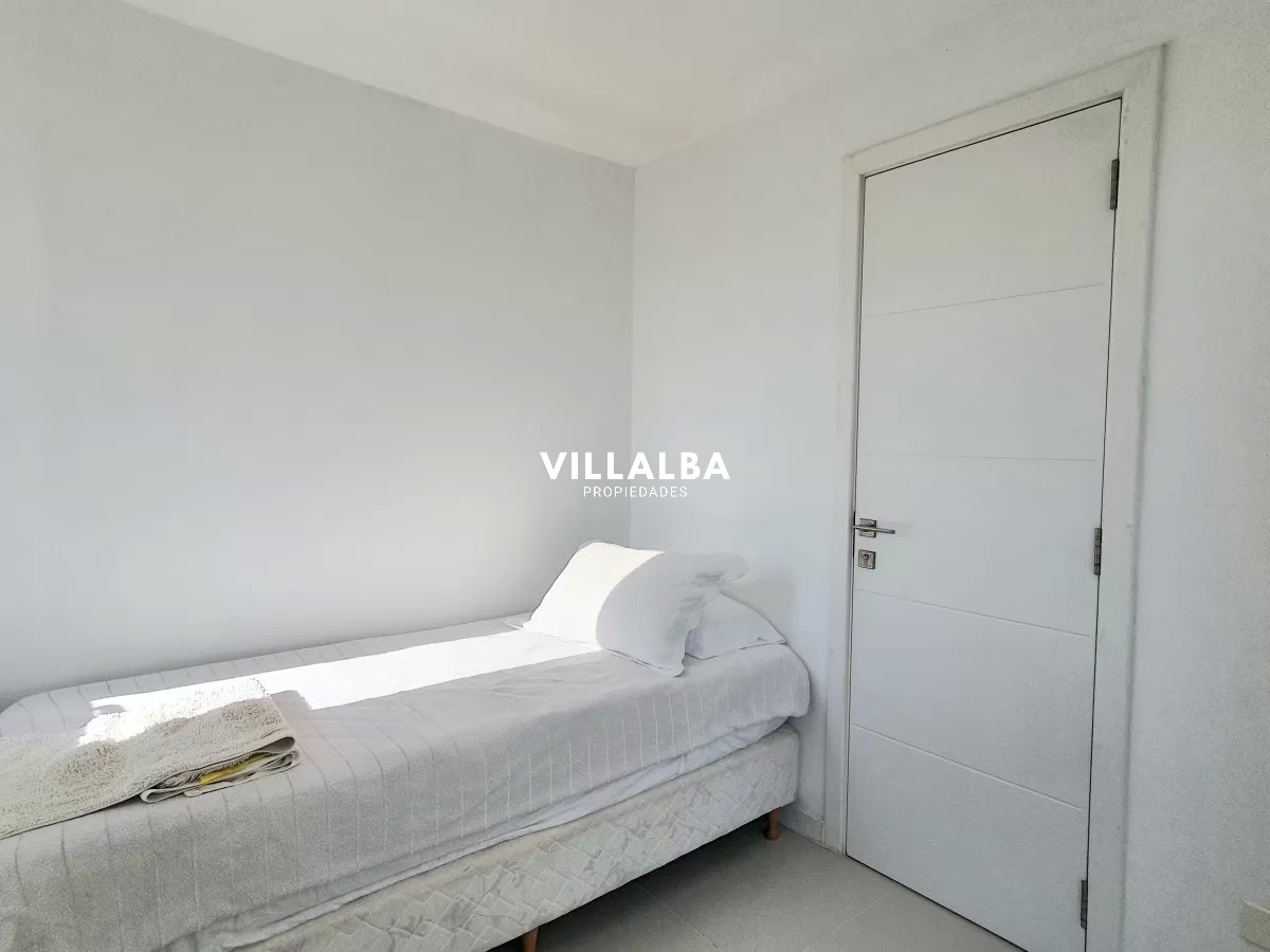 Apartamento ID.4249 - Departamento de 2 suites + depedencia en venta Frente al mar.