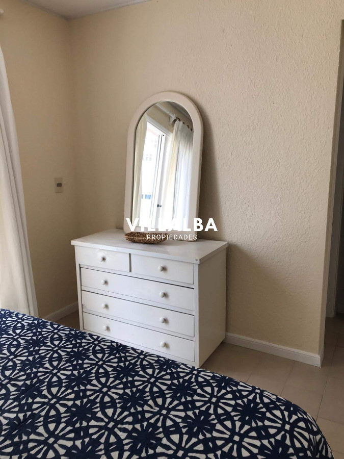 Apartamento ID.4052 - Apartamento en venta en Peninsula, Punta del Este 