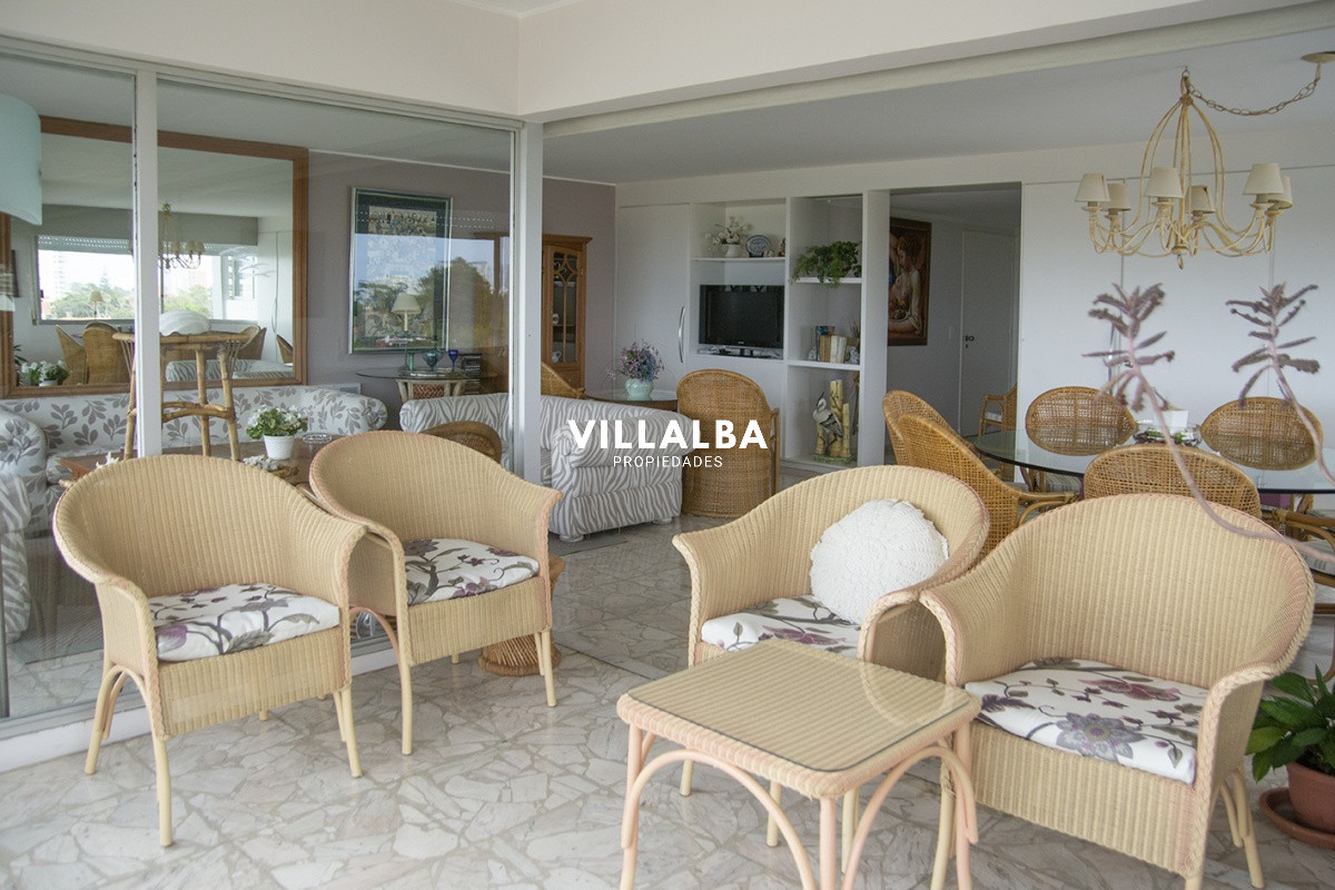 Apartamento ID.1001 - 3 Dormitorios 3 Baños - Playa Mansa