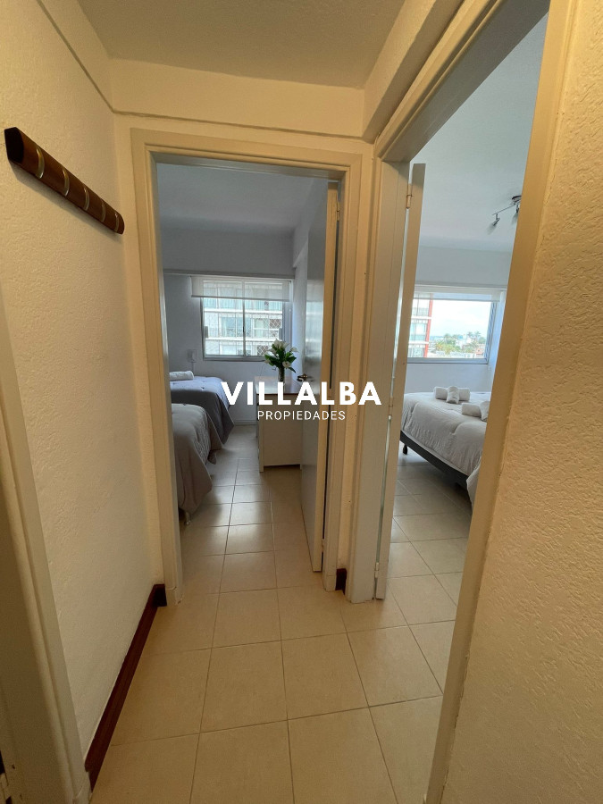 Apartamento ID.4123 - Apartamento de 2 dormitorios con vista al mar en venta en Peninsula.