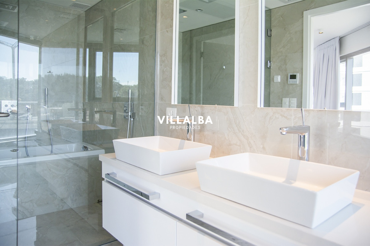 Apartamento ID.2811 - Departamento de 2 suite en venta frente al mar torre permium. Trump Tower