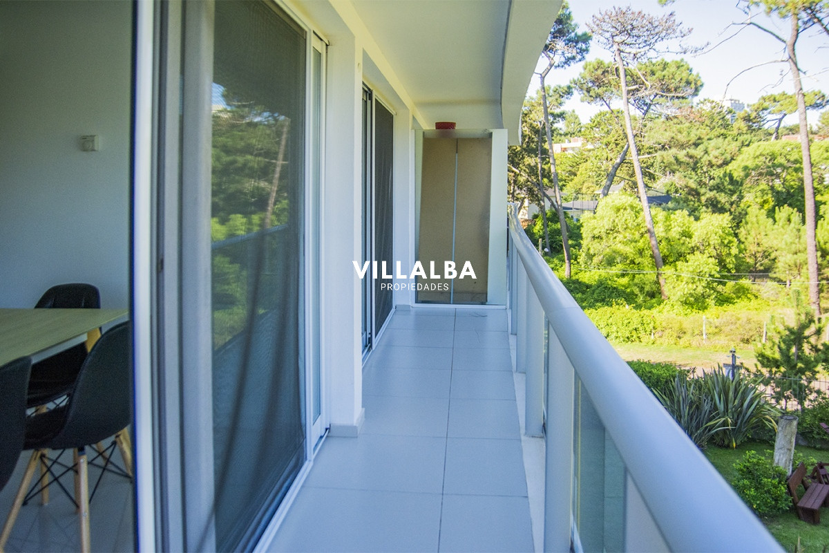 Apartamento ID.3666 - Espectacular departamento duplex a pasos del mar . 3 dormitorios en venta