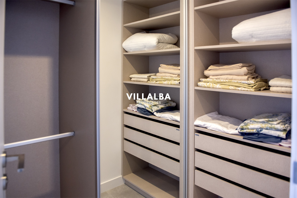 Apartamento ID.4017 - Gran oportunidad, departamento frente al mar con vista a la bahia en venta. Torre Venetian.