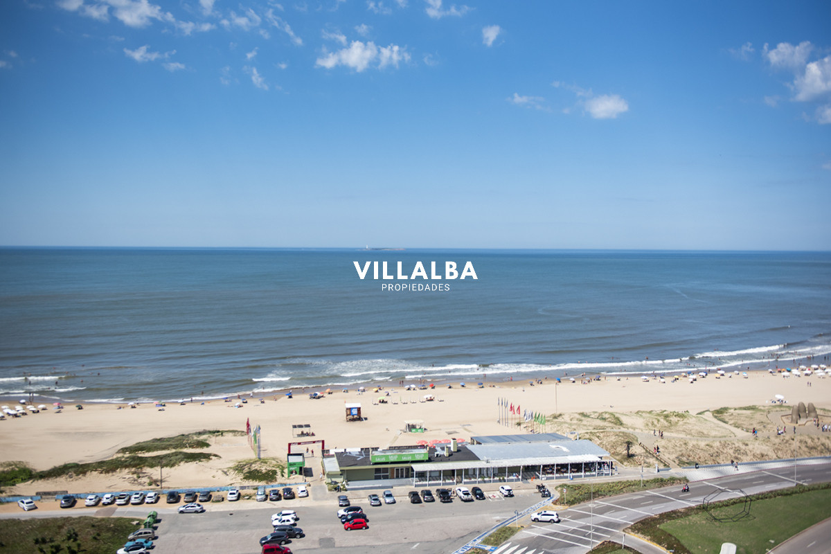 Apartamento ID.3508 - Hermoso Pent-house en torre Imperiale ,venta en zona de la Brava.