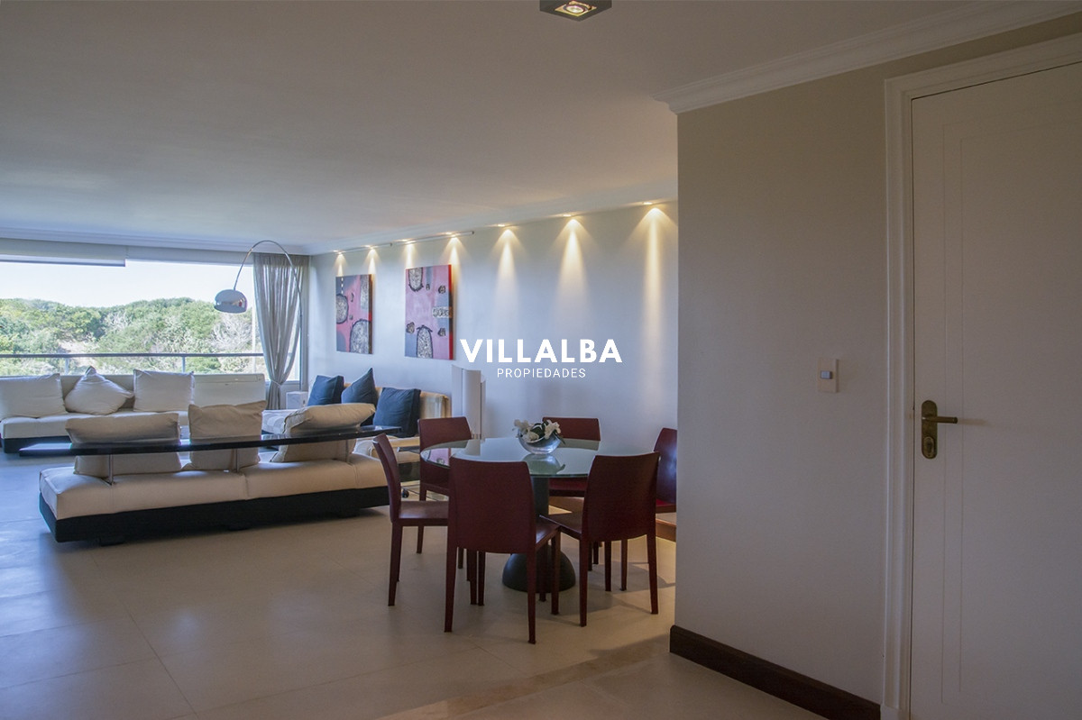 Apartamento ID.3609 - Apartamento de 4 dormitorios en Punta del Este frente al mar en Playa Brava