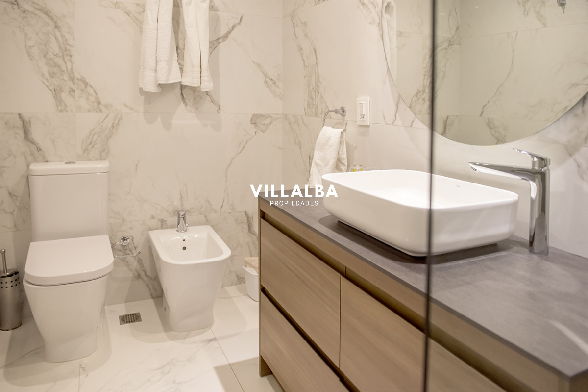 Apartamento ID.4017 - Gran oportunidad, departamento frente al mar con vista a la bahia en venta. Torre Venetian.