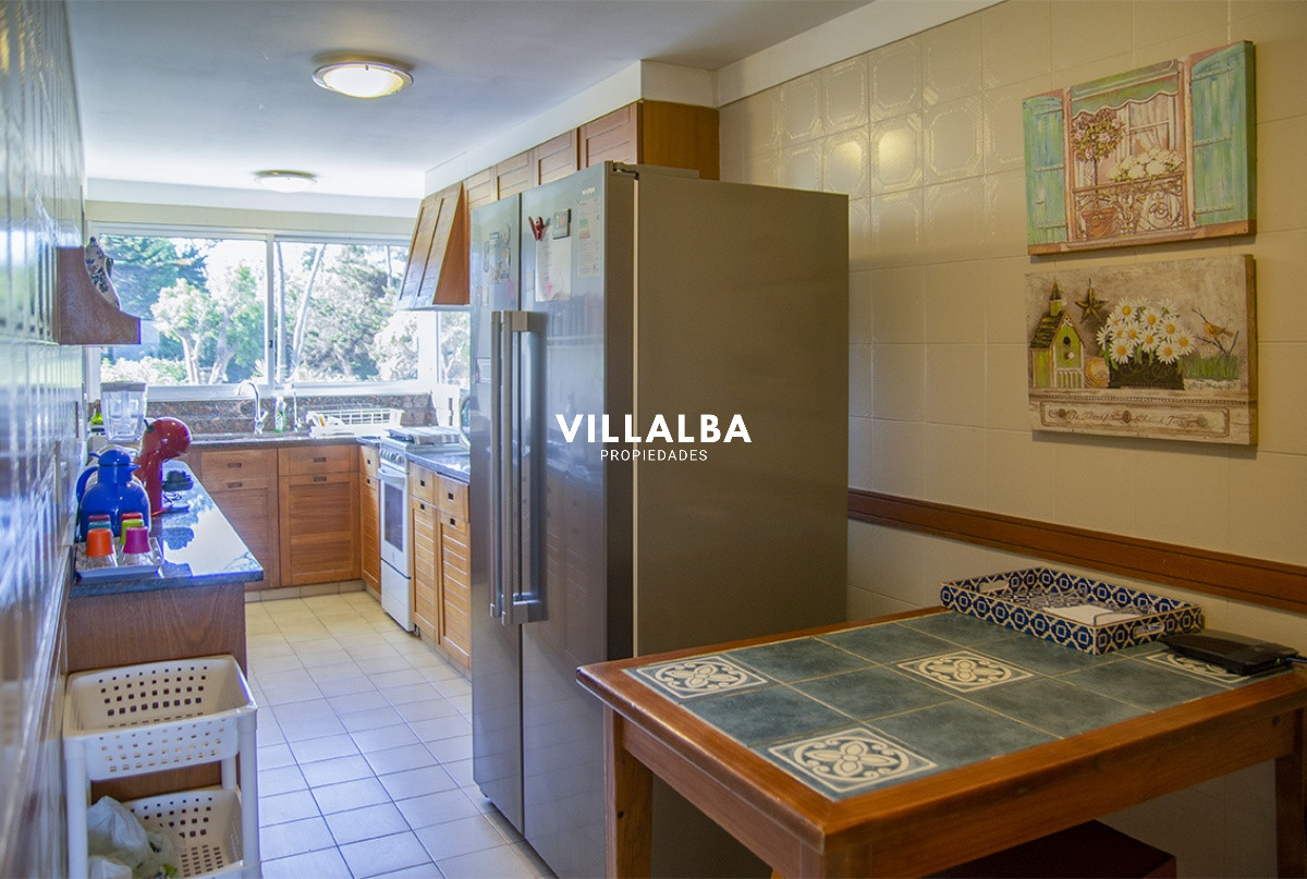 Apartamento ID.2374 - Departamento en edificio Esturión.