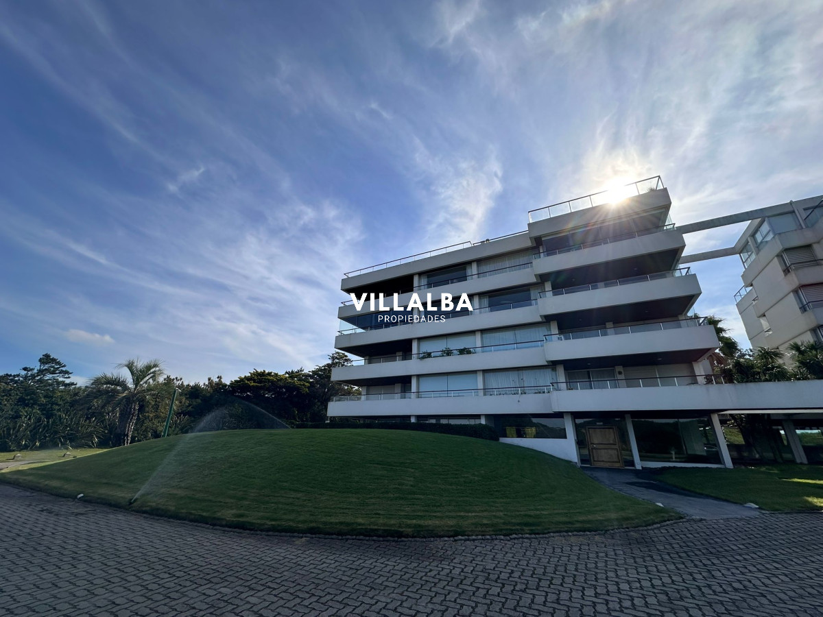 Apartamento ID.3610 - Se vende departamento de 4 dormitorios , Playa brava, Esturion