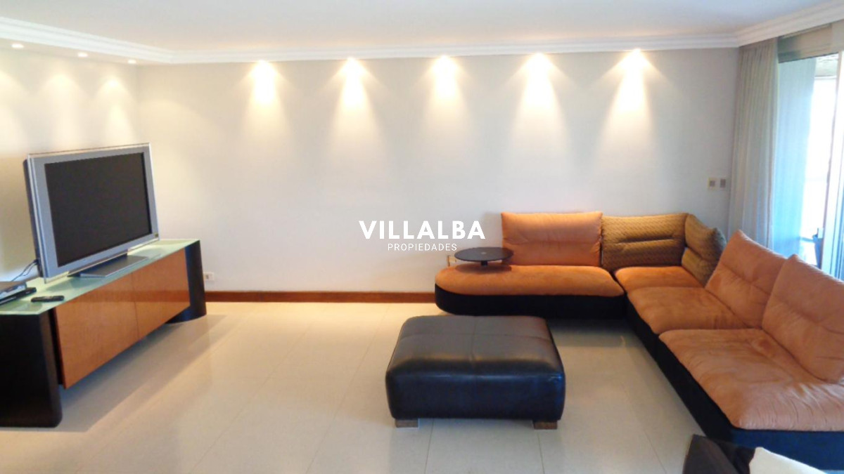 Apartamento ID.3609 - Apartamento de 4 dormitorios en Punta del Este frente al mar en Playa Brava