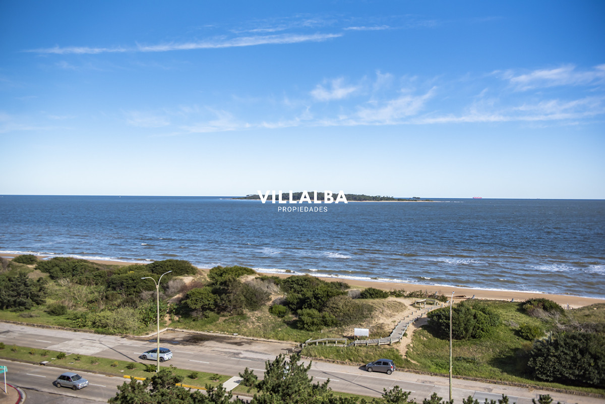 Apartamento ID.4017 - Gran oportunidad, departamento frente al mar con vista a la bahia en venta. Torre Venetian.