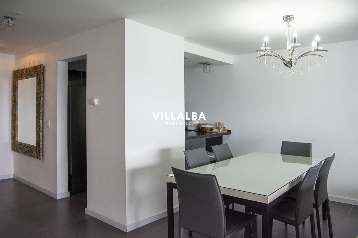 Apartamento ID.2178 - Vende apartamento. Edificio Bonaire. 3 dormitorios con servicios. Brava, Peninsula, Punta del Este