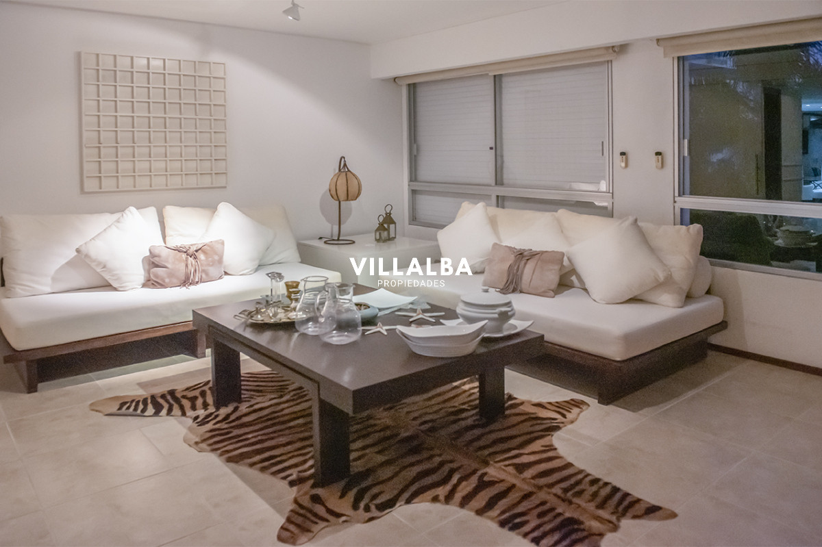 Apartamento ID.3641 - Edificio Espigon zona Puerto,  frente al mar. 