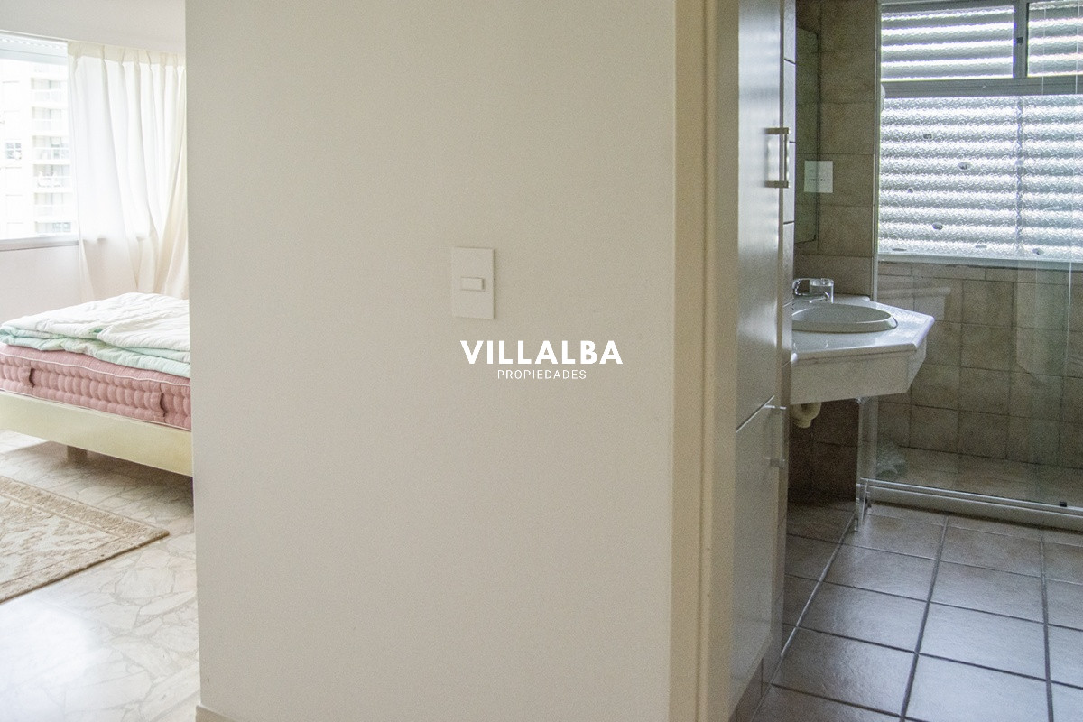 Apartamento ID.1001 - 3 Dormitorios 3 Baños - Playa Mansa