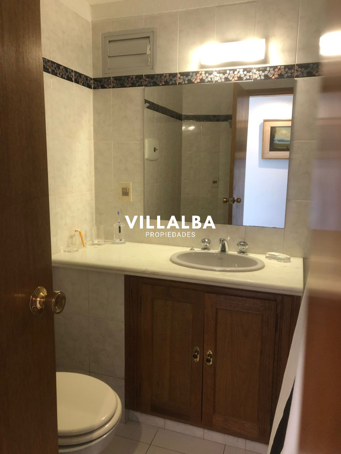 Apartamento ID.2020 - Oportunidad para comprar apartamento en primera línea financiado, con vista frontal al mar. Punta del Este.
