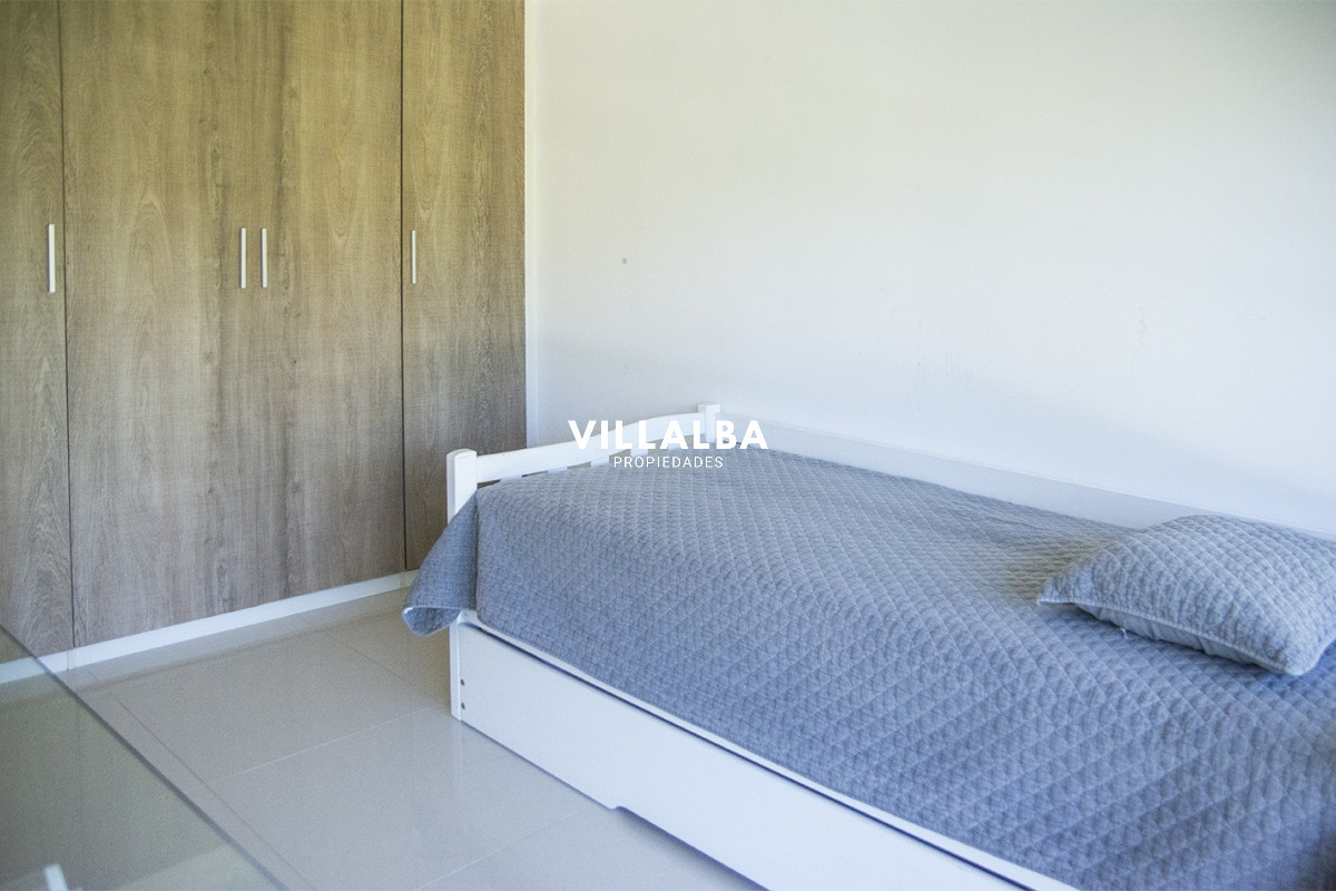 Apartamento ID.3666 - Espectacular departamento duplex a pasos del mar . 3 dormitorios en venta