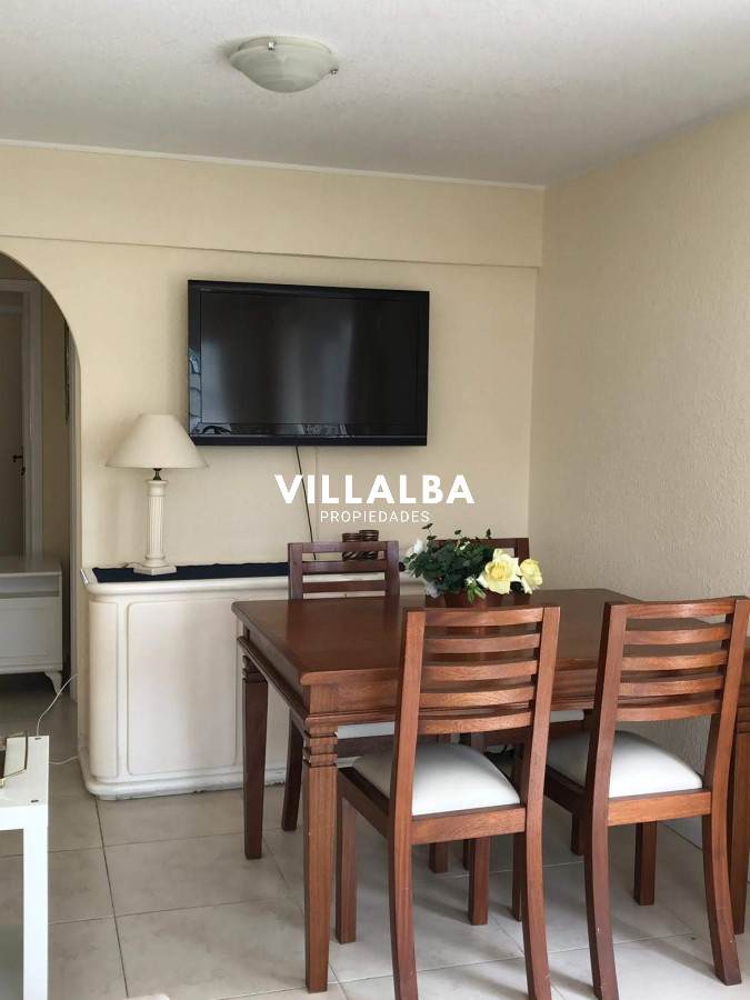 Apartamento ID.4052 - Apartamento en venta en Peninsula, Punta del Este 