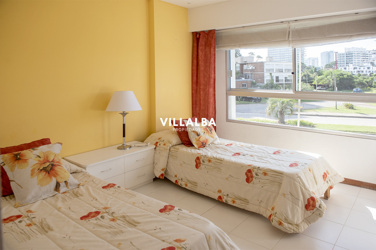 Apartamento ID.3480 - Vende departamento de 3 dormitorios en Ocean Tower, Punta del Este 