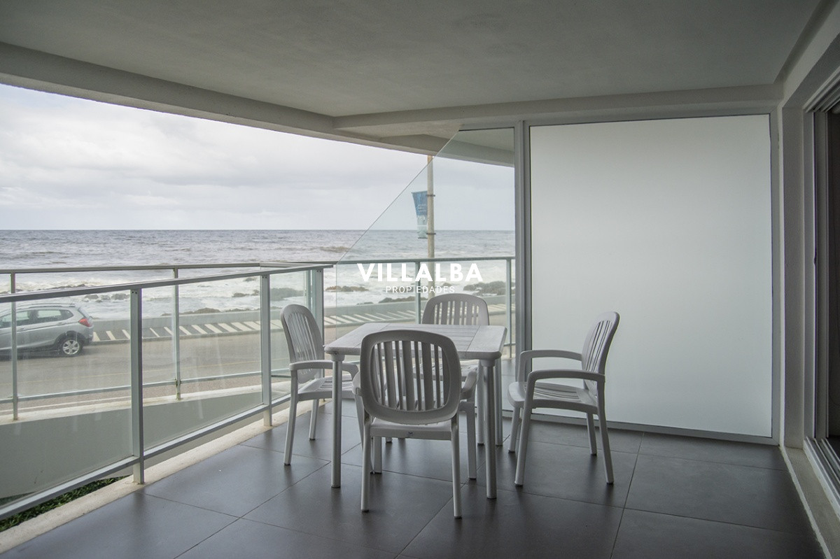 Apartamento ID.2178 - Vende apartamento. Edificio Bonaire. 3 dormitorios con servicios. Brava, Peninsula, Punta del Este