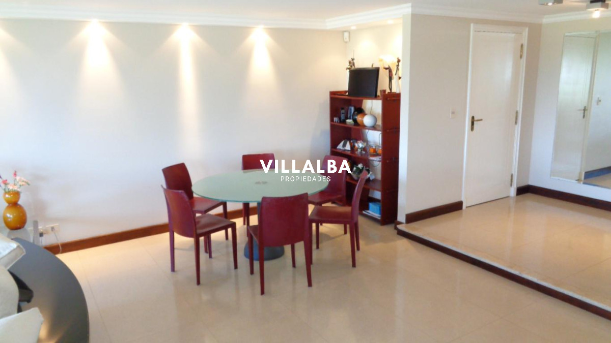 Apartamento ID.3609 - Apartamento de 4 dormitorios en Punta del Este frente al mar en Playa Brava