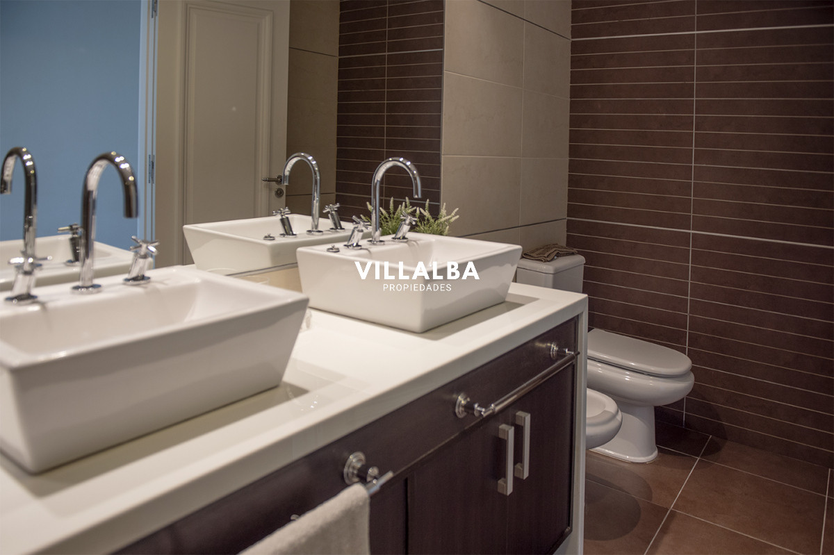 Apartamento ID.3508 - Hermoso Pent-house en torre Imperiale ,venta en zona de la Brava.