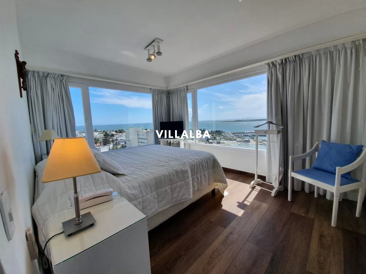 Apartamento ID.3639 - Departamento de 3 dormitorios + dep. en venta en Edif. Fontemar, vista al Puerto