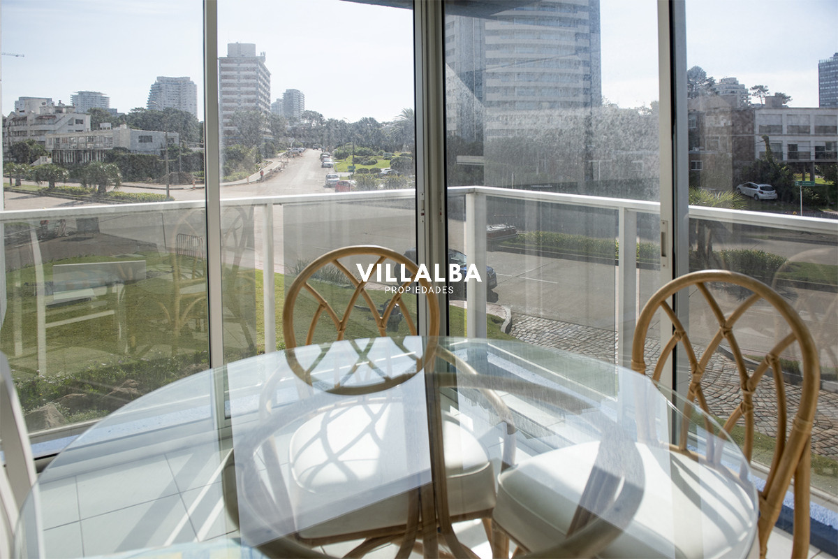 Apartamento ID.3480 - Vende departamento de 3 dormitorios en Ocean Tower, Punta del Este 