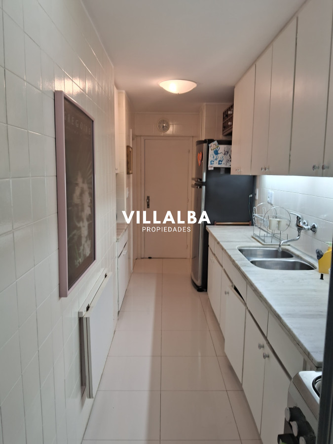 Apartamento ID.2482 - Hermoso Departamento de 3 dormitorios en venta frente al mar. 